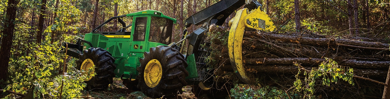 Skidder mit Holz