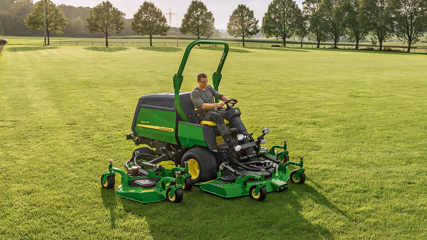 1600T, Gewerbliche Mäharbeiten, Serie III, Großflächenmäher